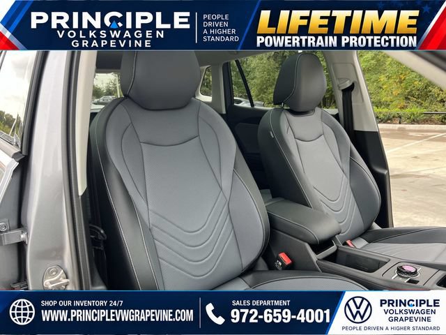 New 2026 Volkswagen Tiguan SE FWD image 24
