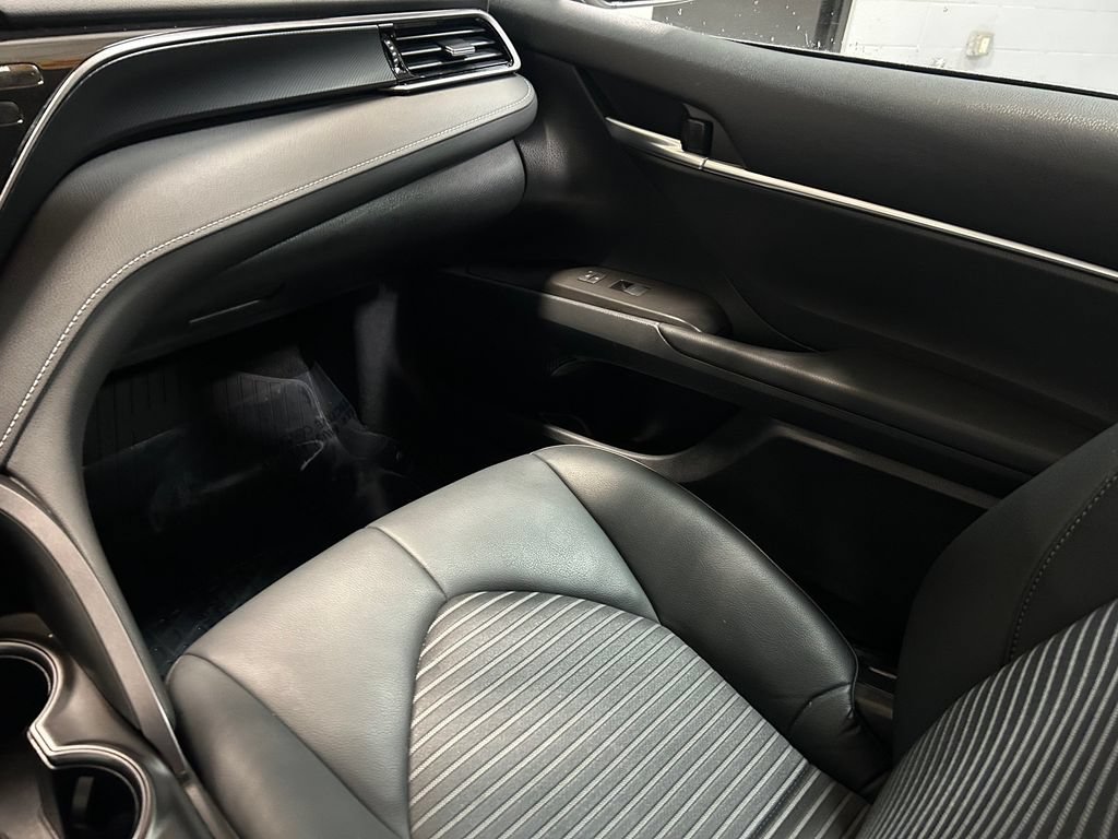 Used 2024 Toyota Camry SE FWD image 14