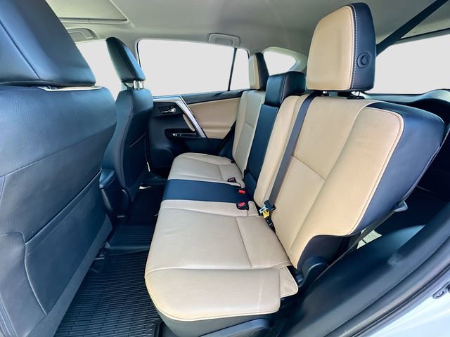 Used 2018 Toyota RAV4 Limited FWD image 24