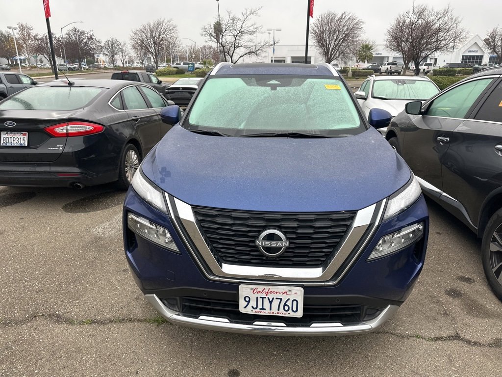 Used 2023 Nissan Rogue Platinum w/ Platinum Premium Package image 2