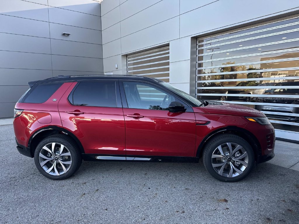 New 2026 Land Rover Discovery Sport Landmark AWD/4WD image 8