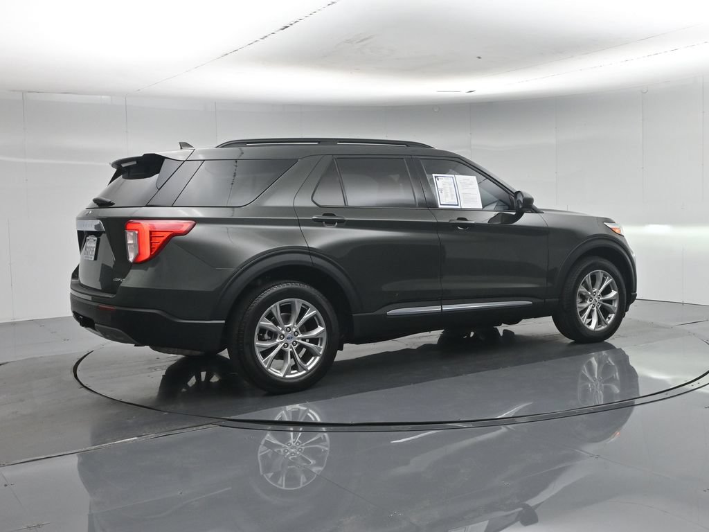 Certified 2023 Ford Explorer XLT w/ Equipment Group 202A AWD/4WD image 32