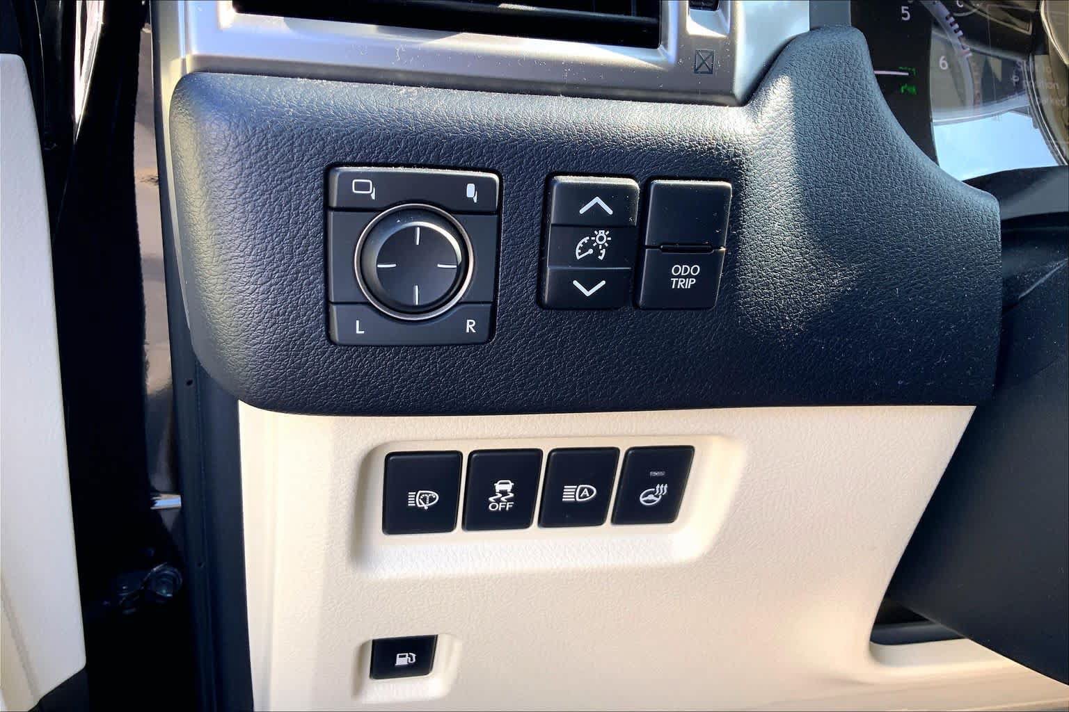 Used 2023 Lexus GX 460 Premium AWD/4WD image 35