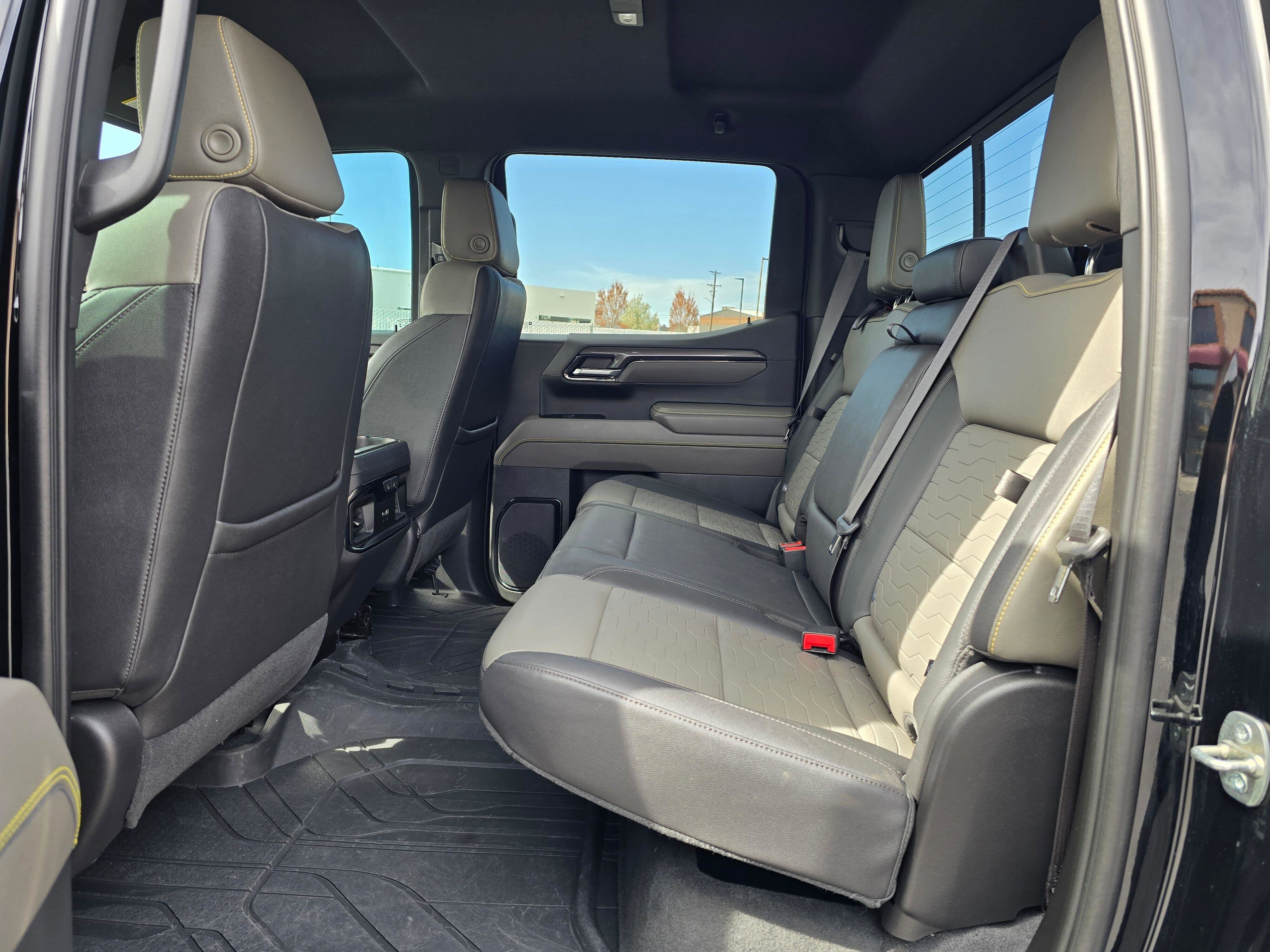 Used 2023 Chevrolet Silverado 1500 ZR2 image 13