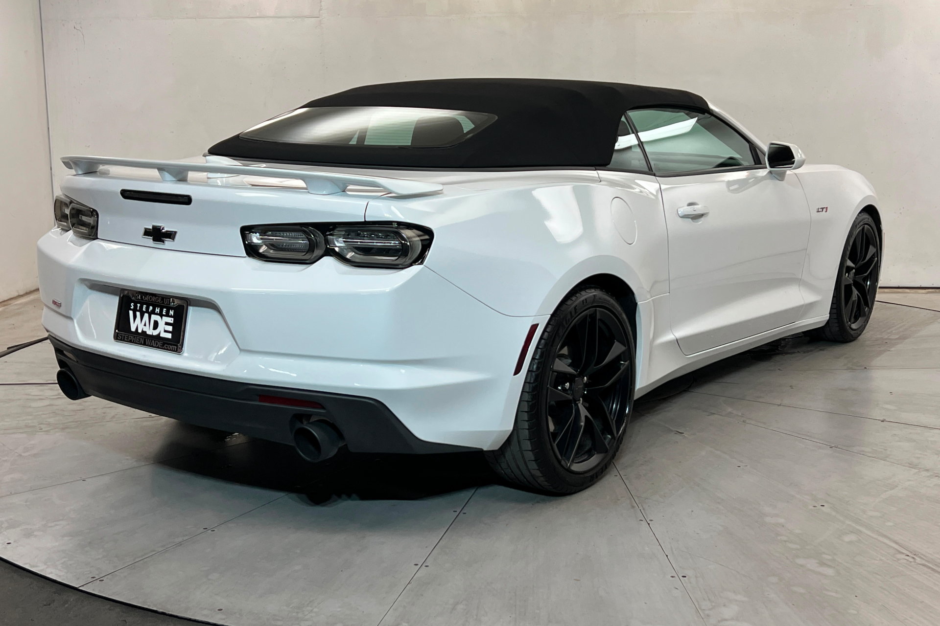 Used 2023 Chevrolet Camaro LT w/ RS Package RWD image 6