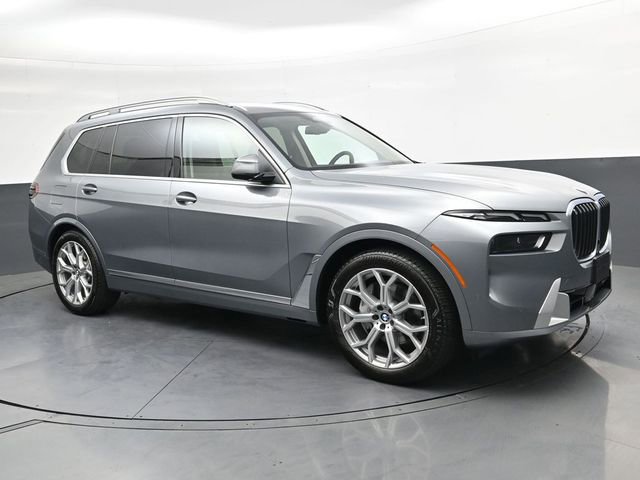 Used 2023 BMW X7 xDrive40i w/ Parking Assistance Package AWD/4WD video 2