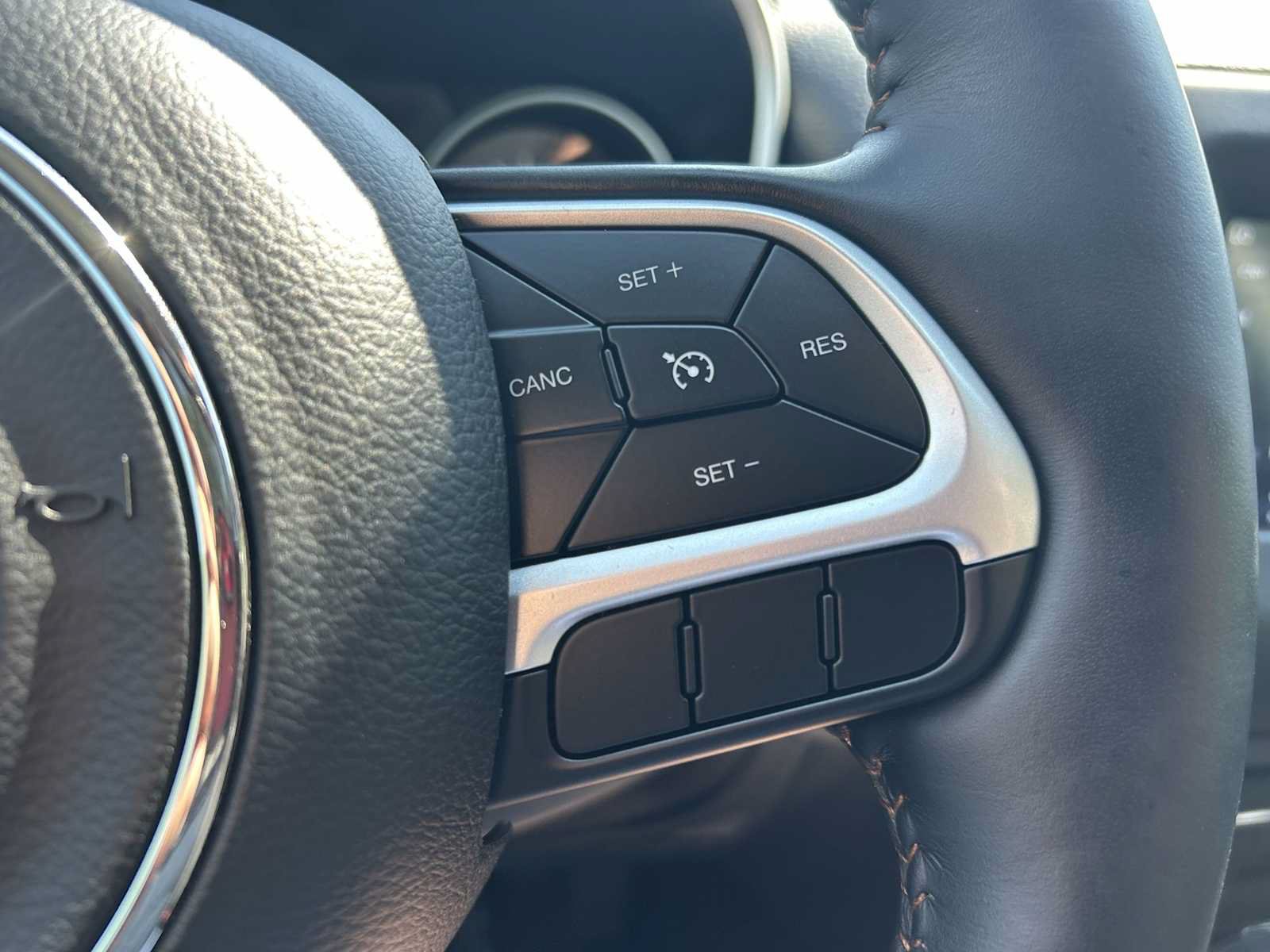 Used 2019 Jeep Compass Latitude w/ Popular Equipment Group AWD/4WD image 16