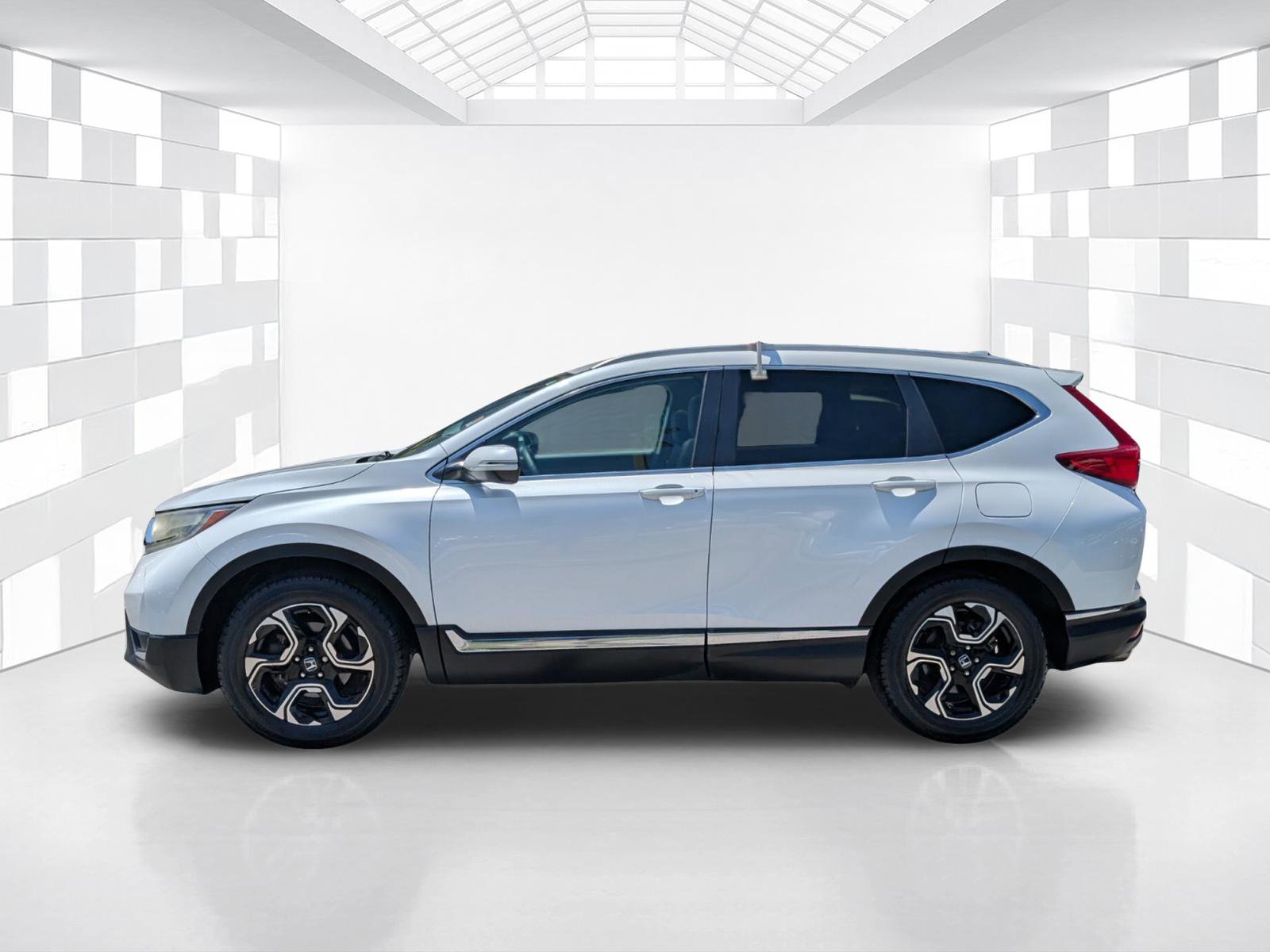 Used 2019 Honda CR-V Touring image 4