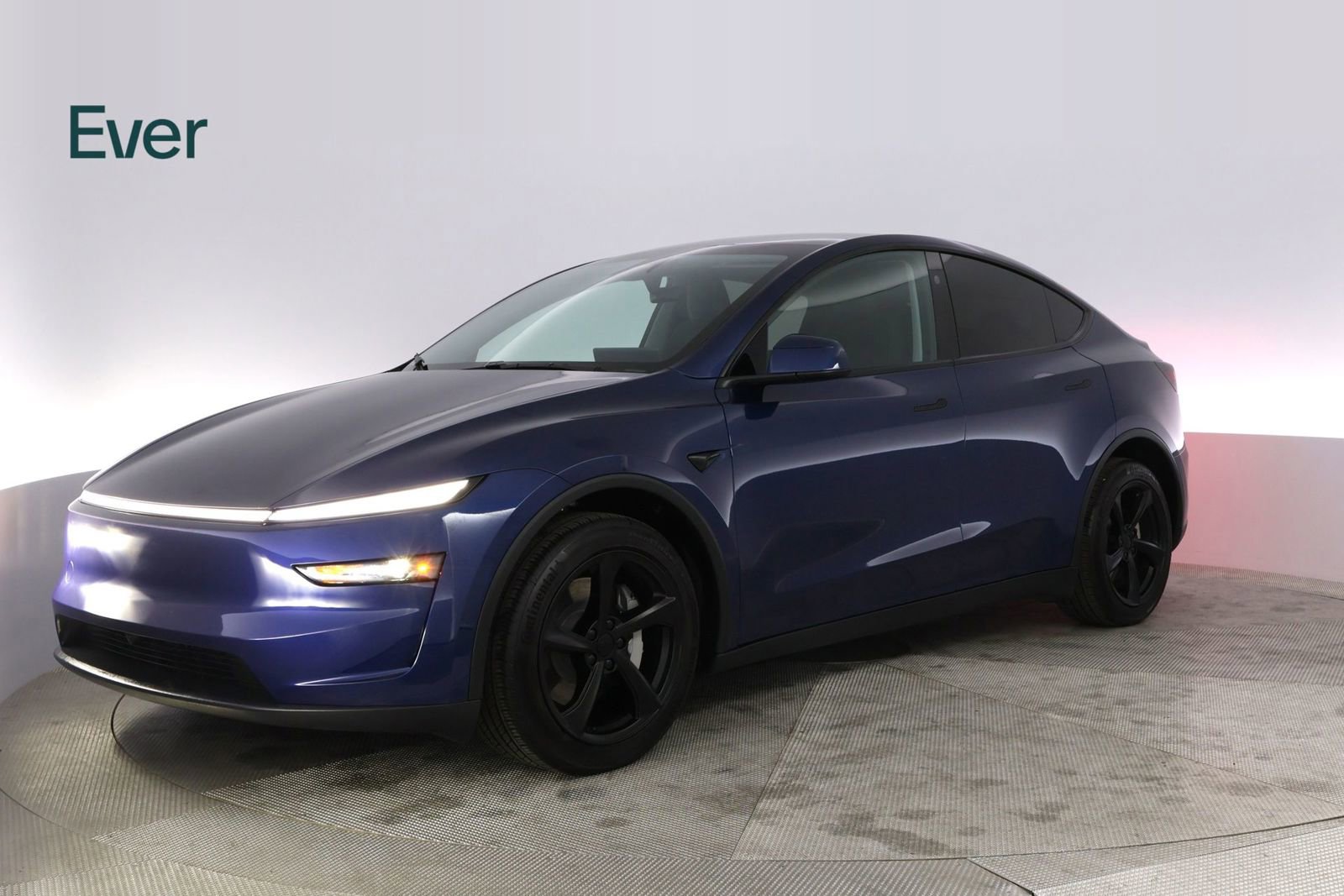 Used 2026 Tesla Model Y 2WD image 2