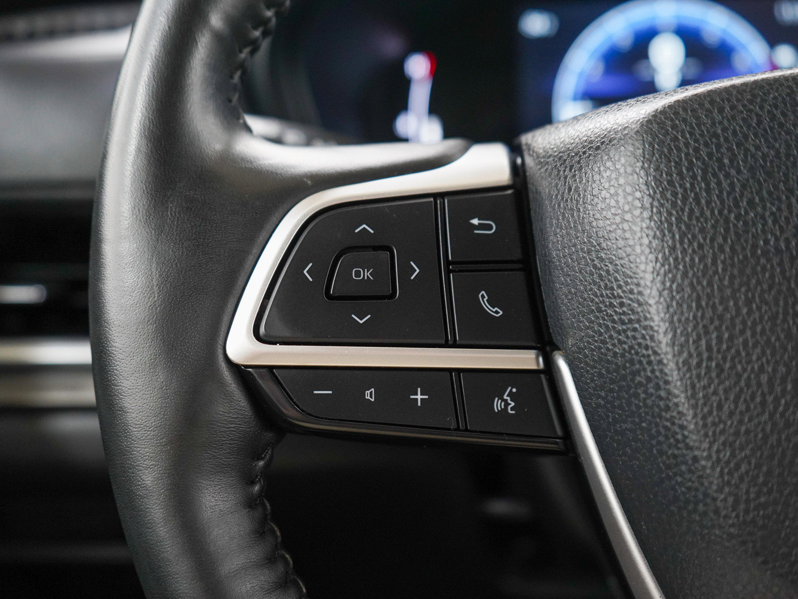 Used 2024 Toyota Grand Highlander AWD image 30