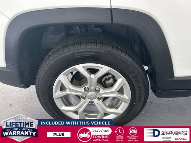 Used 2024 Jeep Compass Latitude AWD/4WD image 10