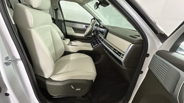 Used 2024 Hyundai Santa Fe Calligraphy FWD image 31