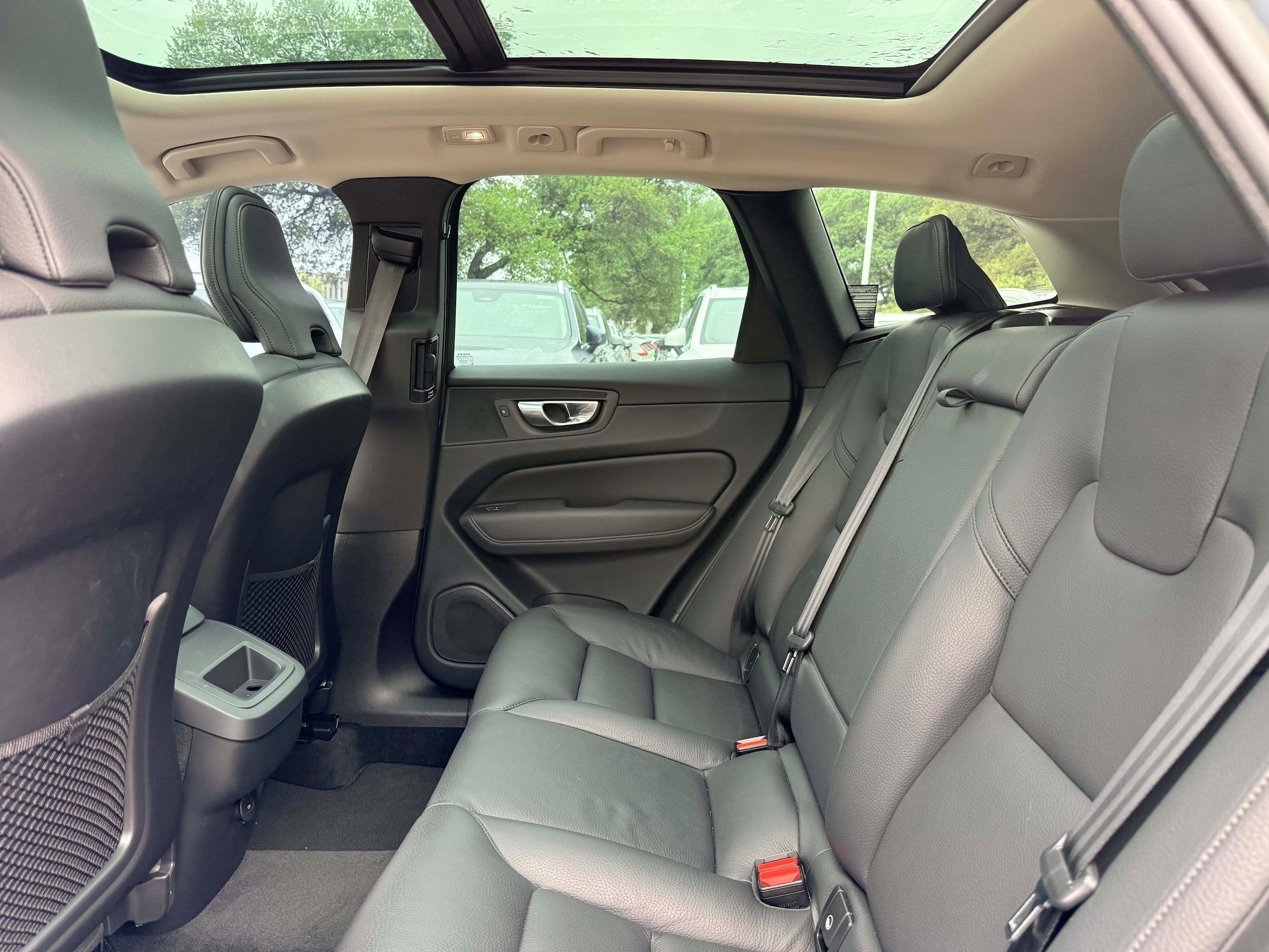 Certified 2023 Volvo XC60 B5 Plus FWD image 14