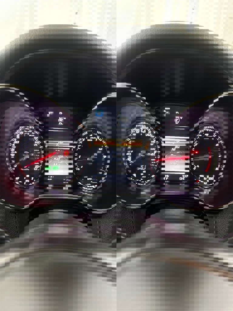 Used 2015 Mercedes-Benz C 300 4MATIC Sedan image 21