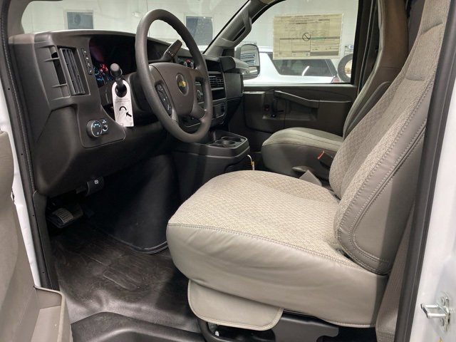 New 2025 Chevrolet Express 2500 w/ Safety Package image 17