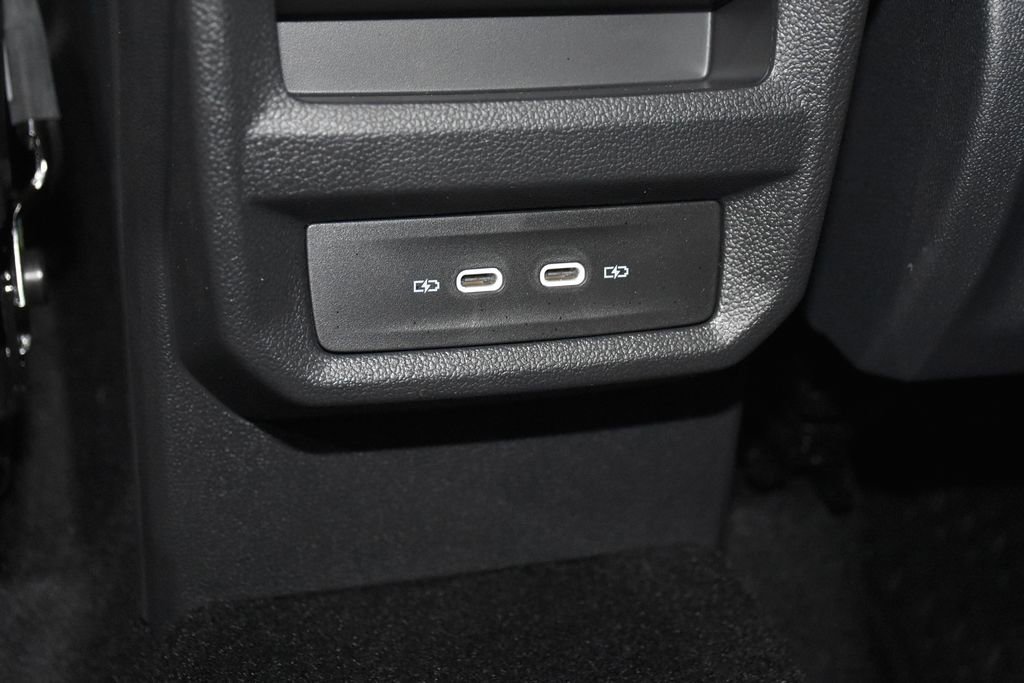 New 2026 Volkswagen Taos SE image 28