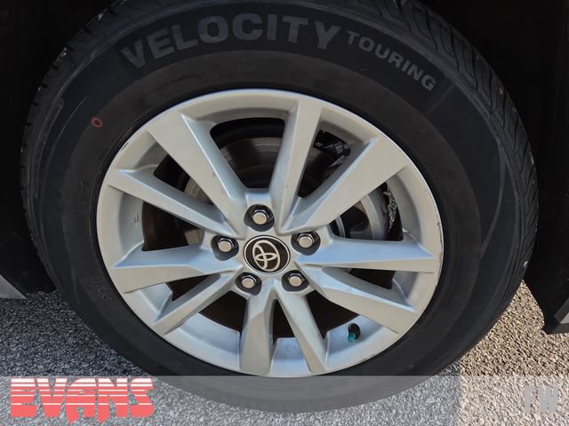 Used 2025 Toyota Camry LE FWD image 24