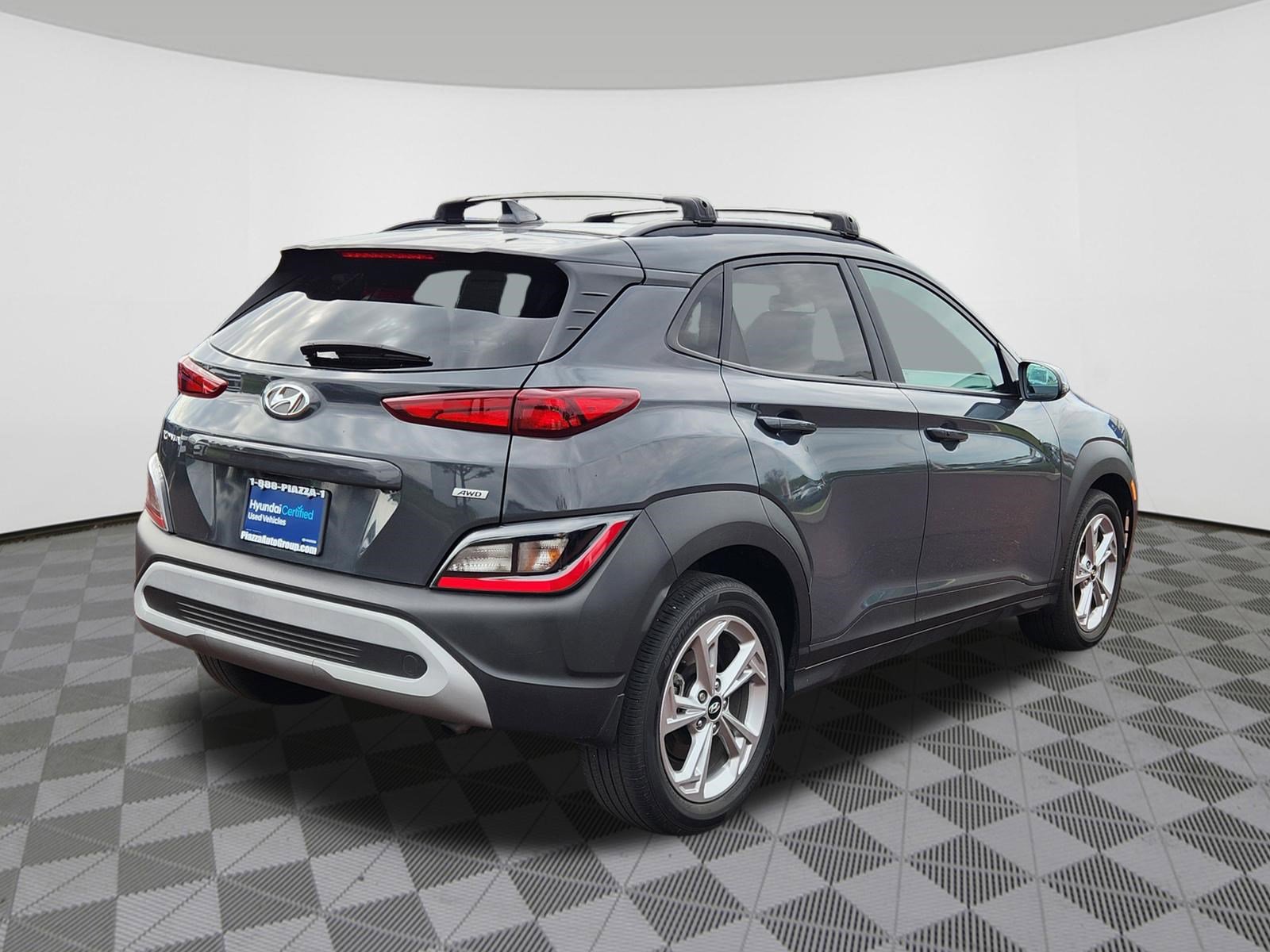 Used 2023 Hyundai Kona SEL AWD/4WD image 4