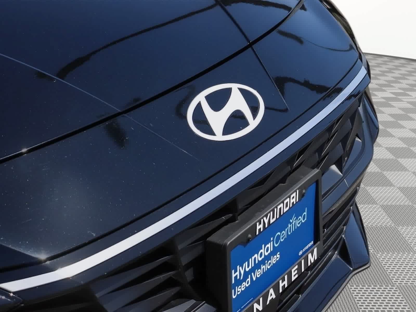 Used 2025 Hyundai Elantra SEL FWD image 6
