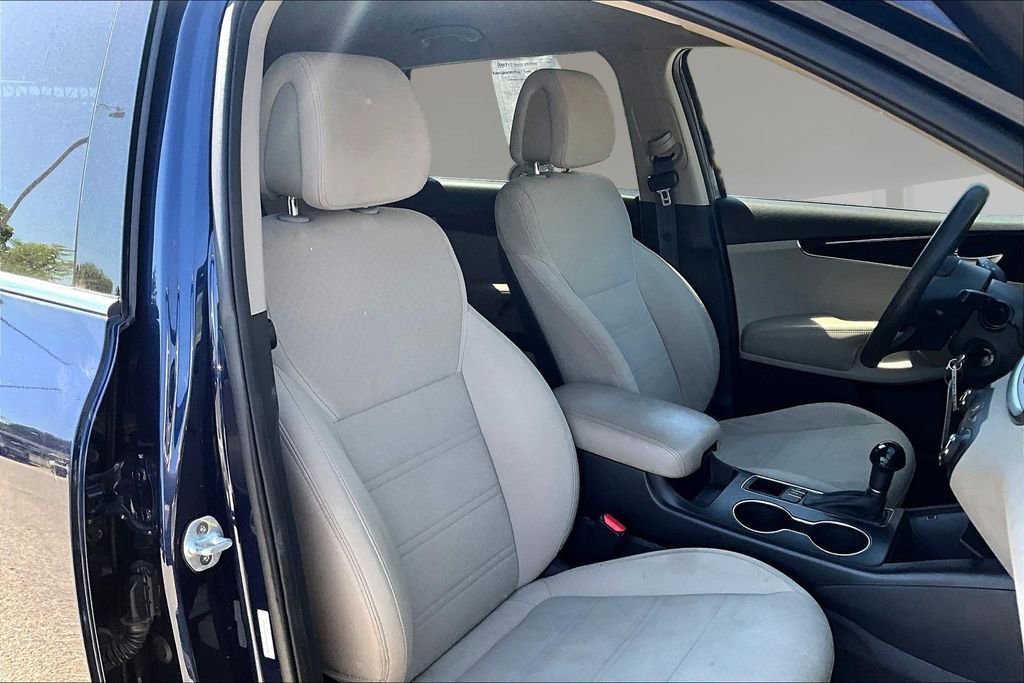 Used 2017 Kia Sorento AWD image 26