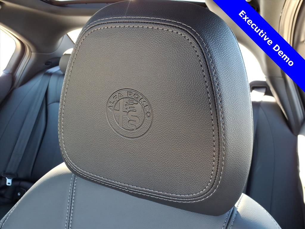 New 2025 Alfa Romeo Giulia w/ Driving Assist Package RWD image 16