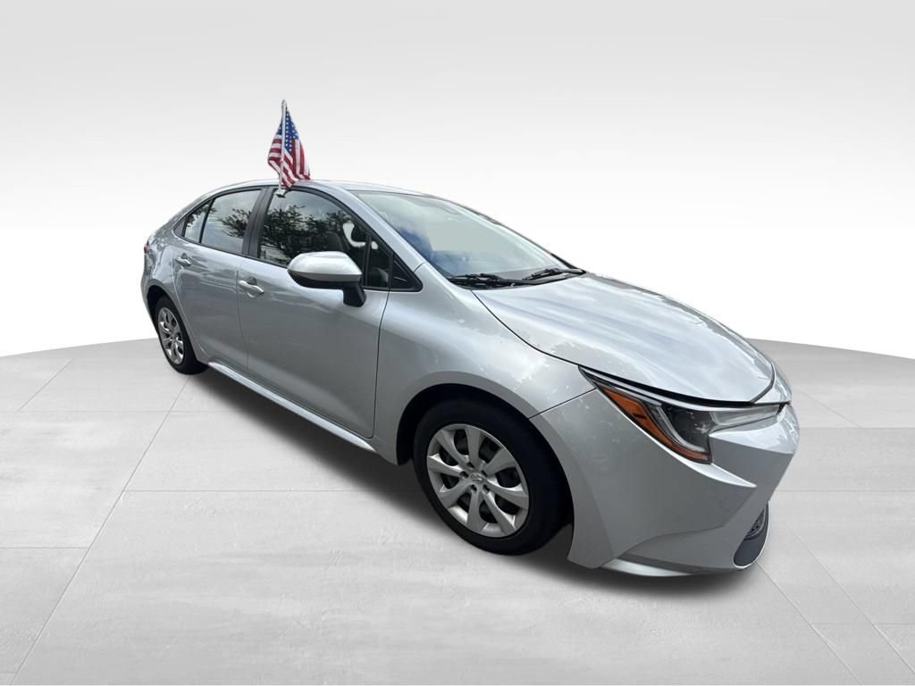 Used 2022 Toyota Corolla LE w/ Carpet Mat Package (TMS) FWD image 8