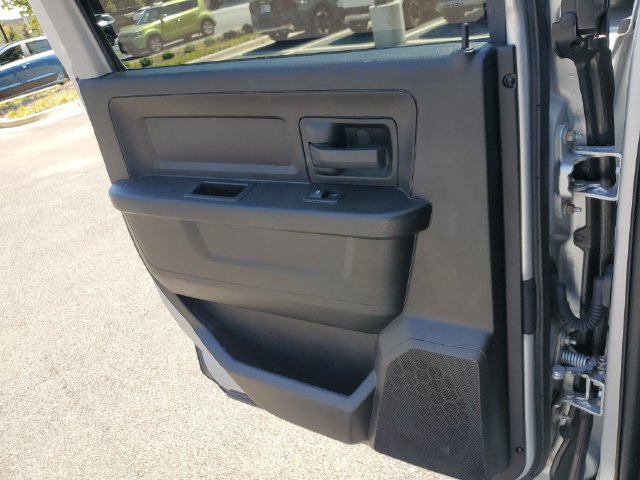 Used 2019 RAM 1500 Express w/ Express Value Package AWD/4WD image 18