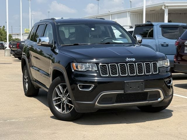 Used 2017 Jeep Grand Cherokee Limited AWD/4WD image 2