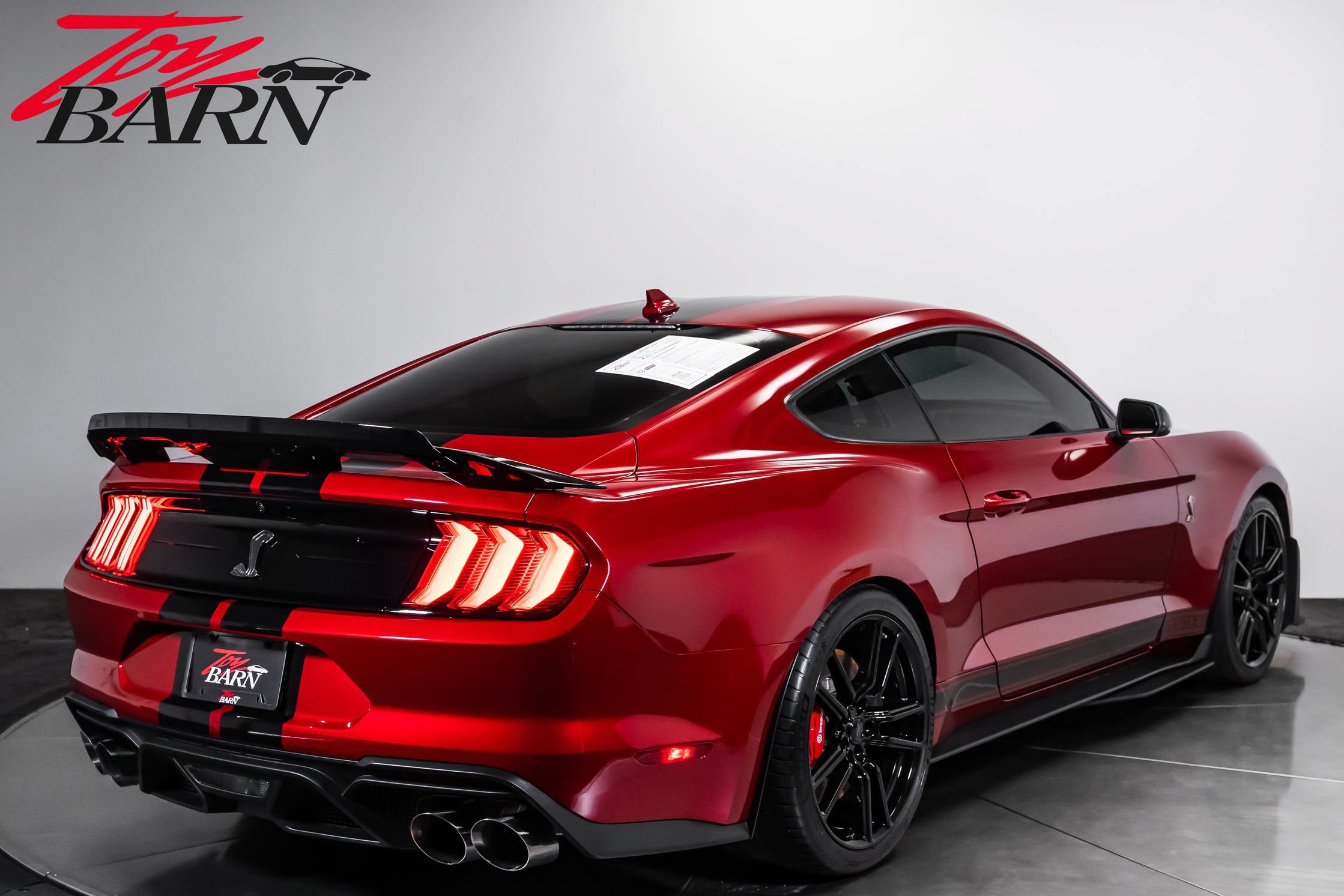 Used 2021 Ford Mustang Shelby GT500 w/ Technology Package RWD image 5
