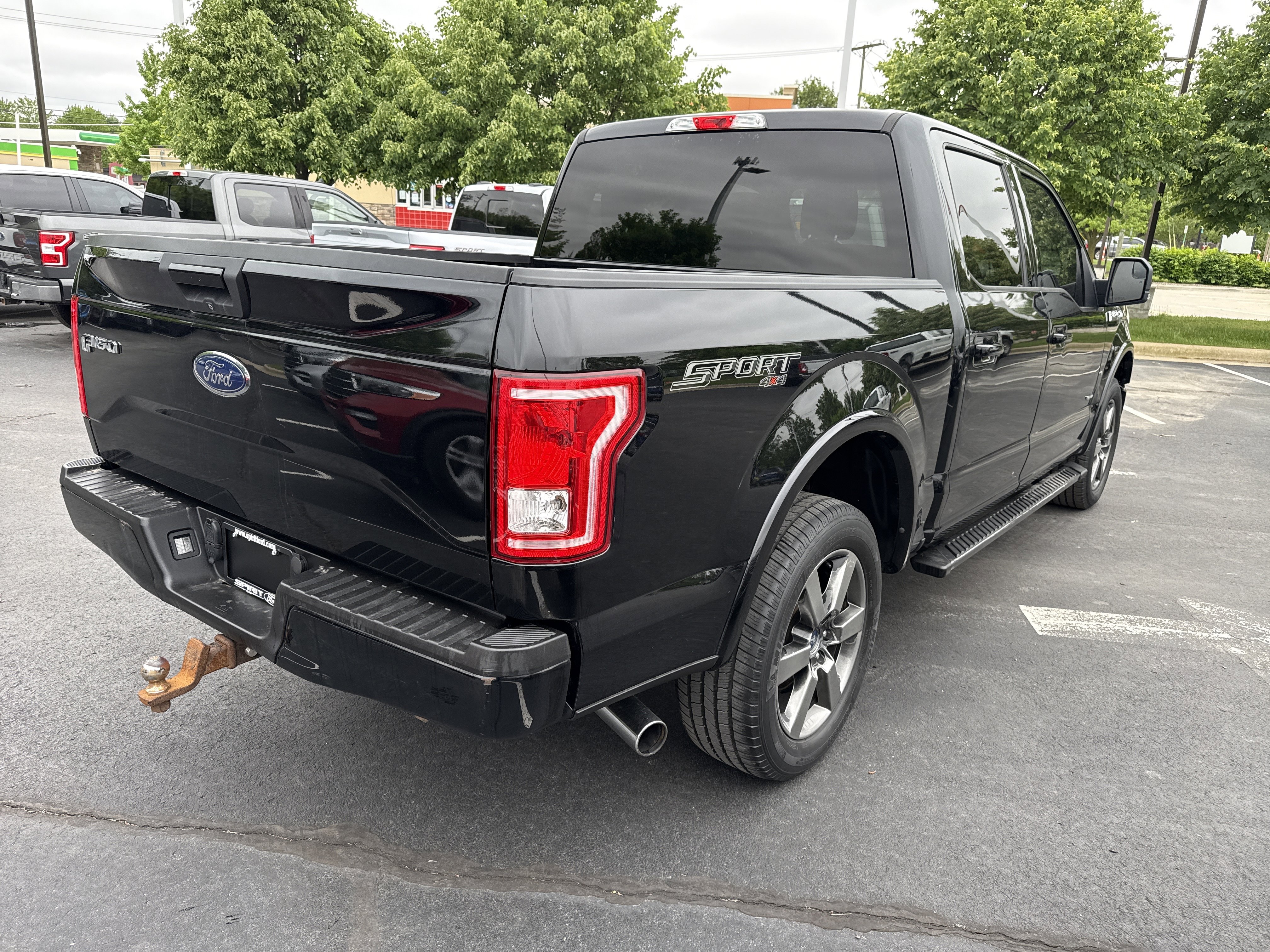 Used 2017 Ford F150 XLT w/ Equipment Group 301A Mid AWD/4WD image 6