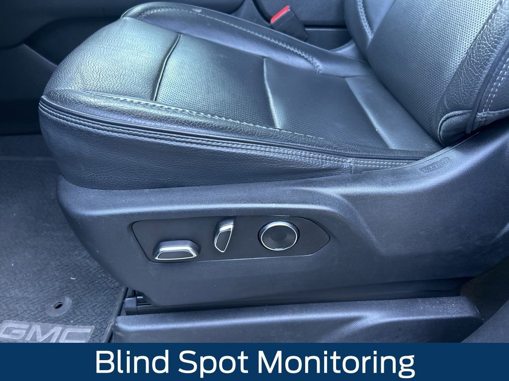 Certified 2023 GMC Yukon Denali image 9