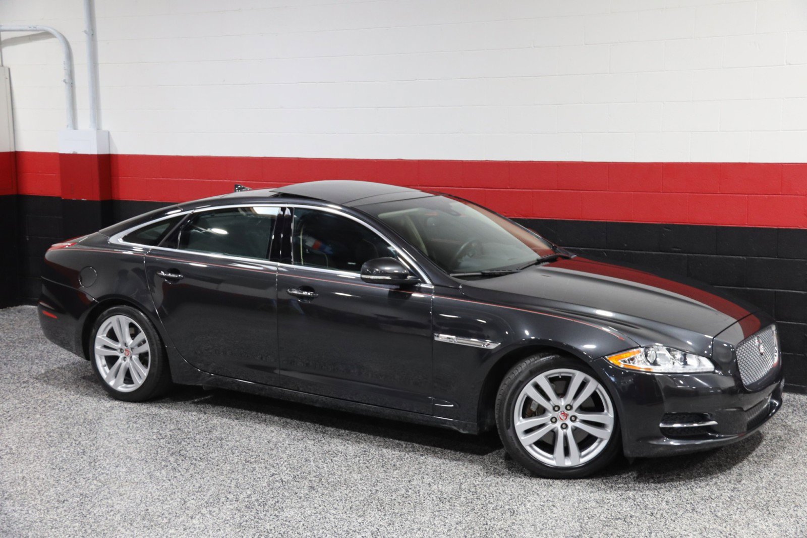 Used 2014 Jaguar XJ L Portfolio image 2