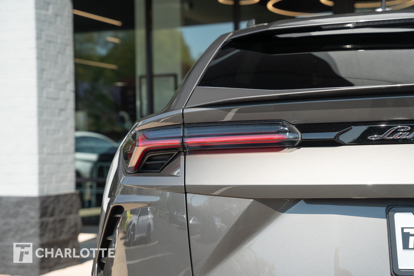 Used 2021 Lamborghini Urus AWD/4WD image 13