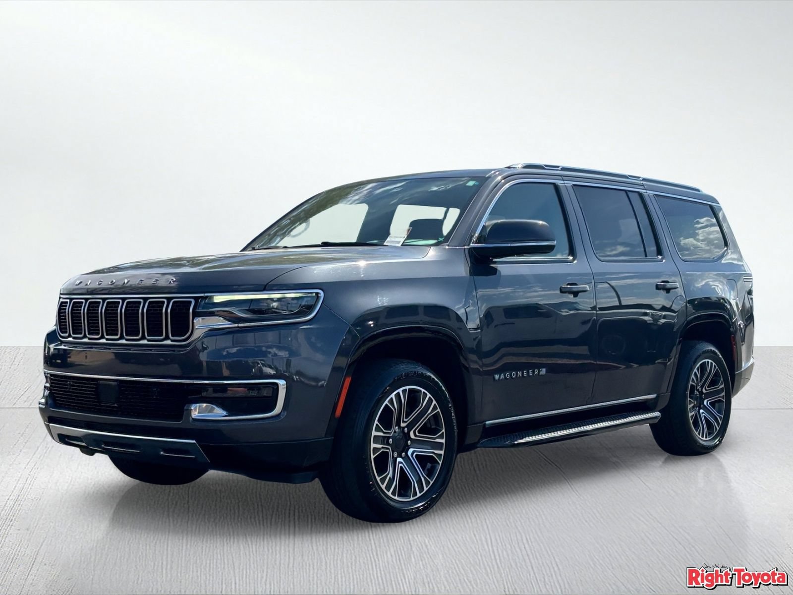 Used 2022 Jeep Wagoneer Series III AWD/4WD image 2
