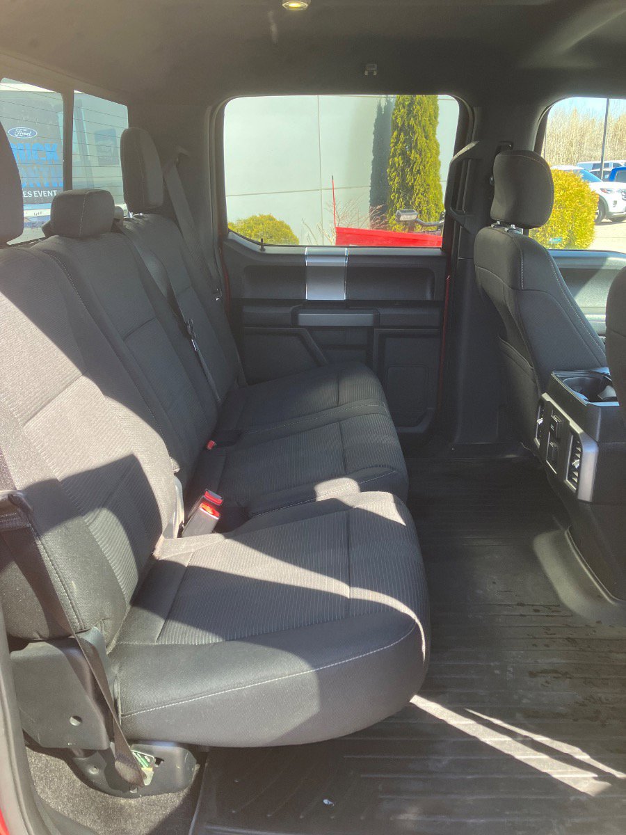 Used 2015 Ford F150 XLT w/ Equipment Group 302A Luxury AWD/4WD image 21