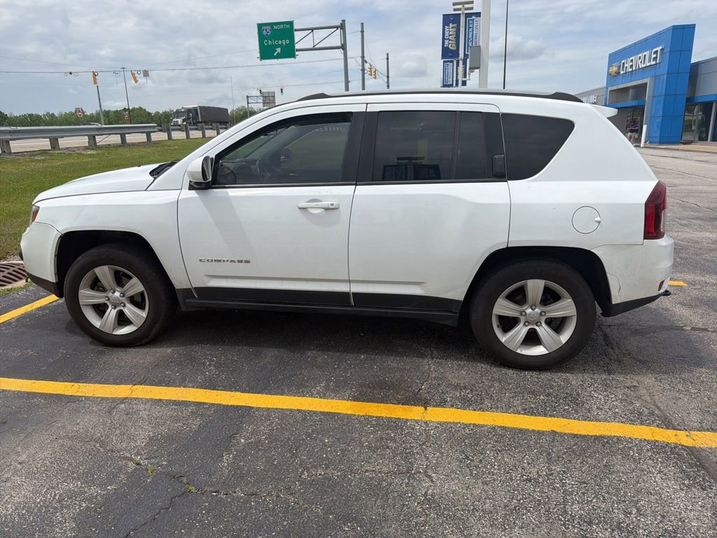 Used 2015 Jeep Compass Latitude w/ All Weather Capability Group AWD/4WD video 1