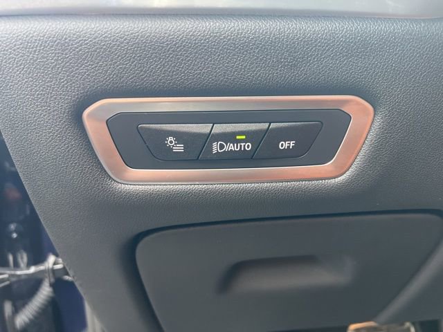 Used 2025 BMW X7 M60i image 8