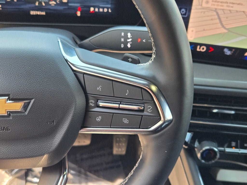 Used 2026 Chevrolet Traverse LT AWD/4WD image 28