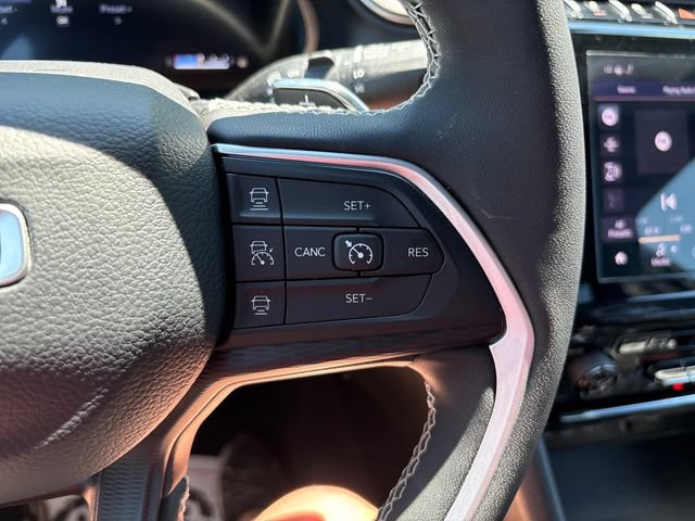 Used 2024 Jeep Grand Cherokee L Laredo AWD/4WD image 12