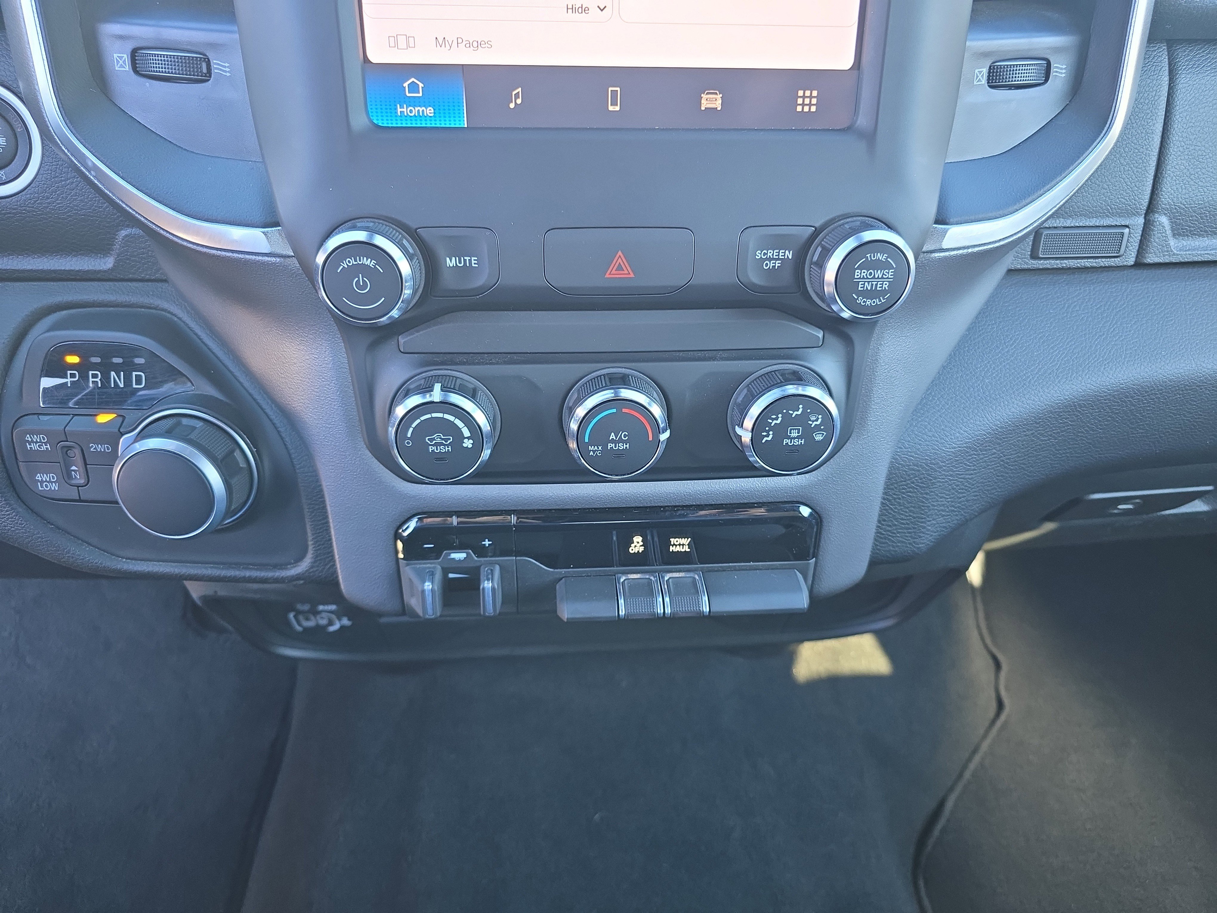 Used 2024 RAM 2500 Big Horn w/ Bed Utility Group image 29