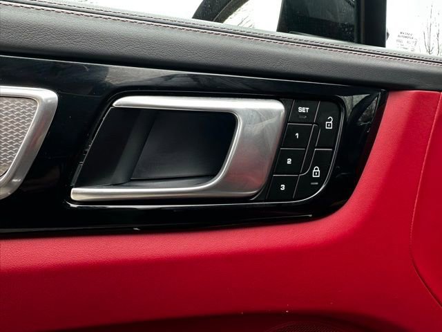 Used 2023 Porsche Cayenne S Platinum image 14