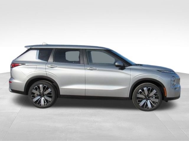 New 2026 Mitsubishi Outlander SE FWD video 2