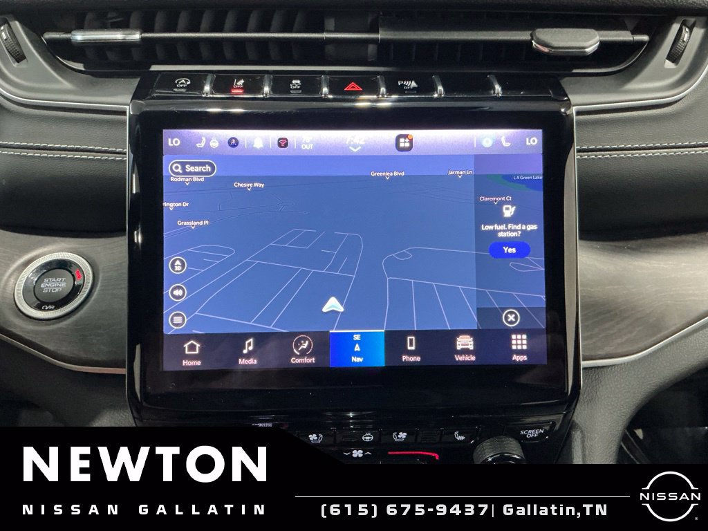 Used 2023 Jeep Grand Cherokee Limited w/ Luxury Tech Group II AWD/4WD image 10