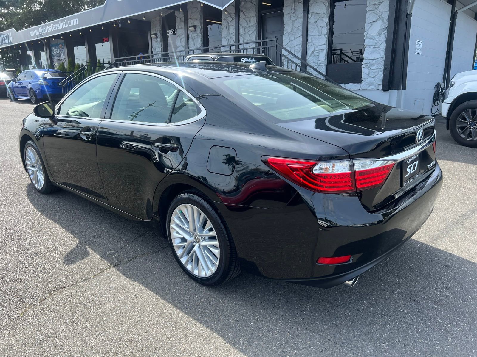 Used 2015 Lexus ES 350 w/ Premium Package FWD image 3