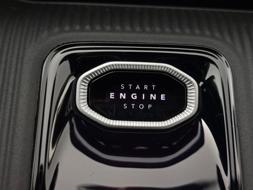 New 2026 Jeep Cherokee Limited image 25