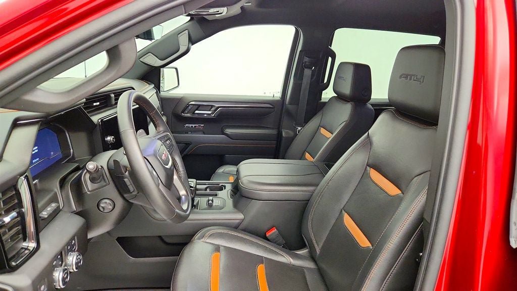 Used 2023 GMC Sierra 1500 AT4 w/ AT4 Premium Package AWD/4WD image 18