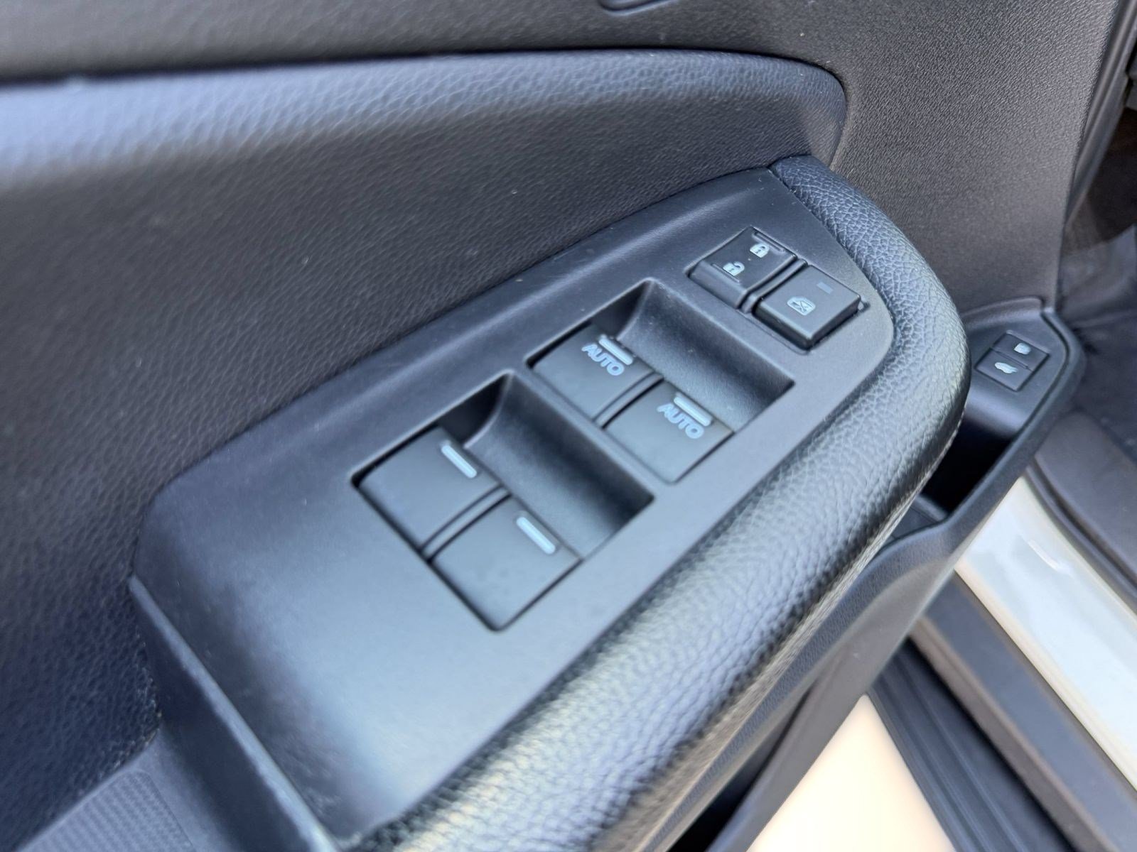 Used 2017 Honda Pilot Elite image 27