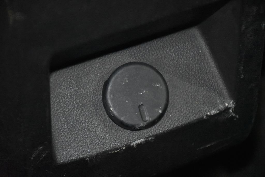 Used 2017 Chevrolet Equinox LS image 23