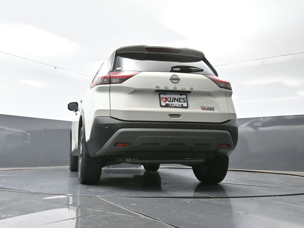 Used 2023 Nissan Rogue SV image 55