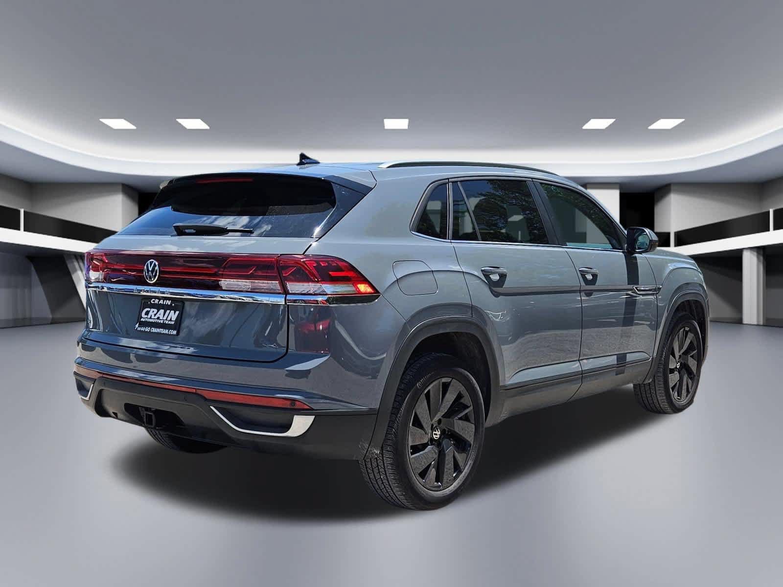 Used 2024 Volkswagen Atlas Cross Sport SE FWD image 6